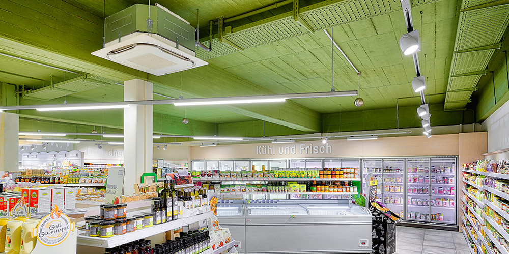 Épicerie avec unité de CVC de type plafonnier